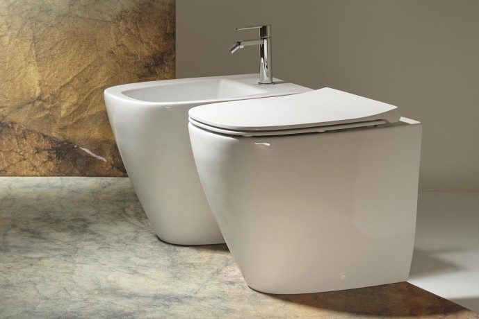 Унитаз SIMAS JUNIPER напольный приставной безободковый с вихревым смывом цвет белый JU01